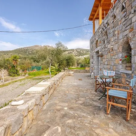 Petras House Tennis Experience In Olives Holiday home *