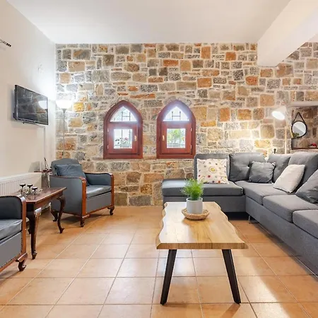 Petras House Tennis Experience In Olives Holiday home Avdou